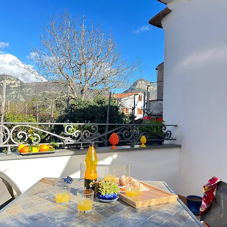 شقة With Terrace-sorrento Coast سانتّانييلّو